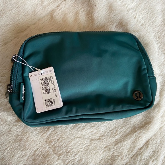 lululemon athletica Handbags - NWT Lululemon Large Everywhere Belt Bag